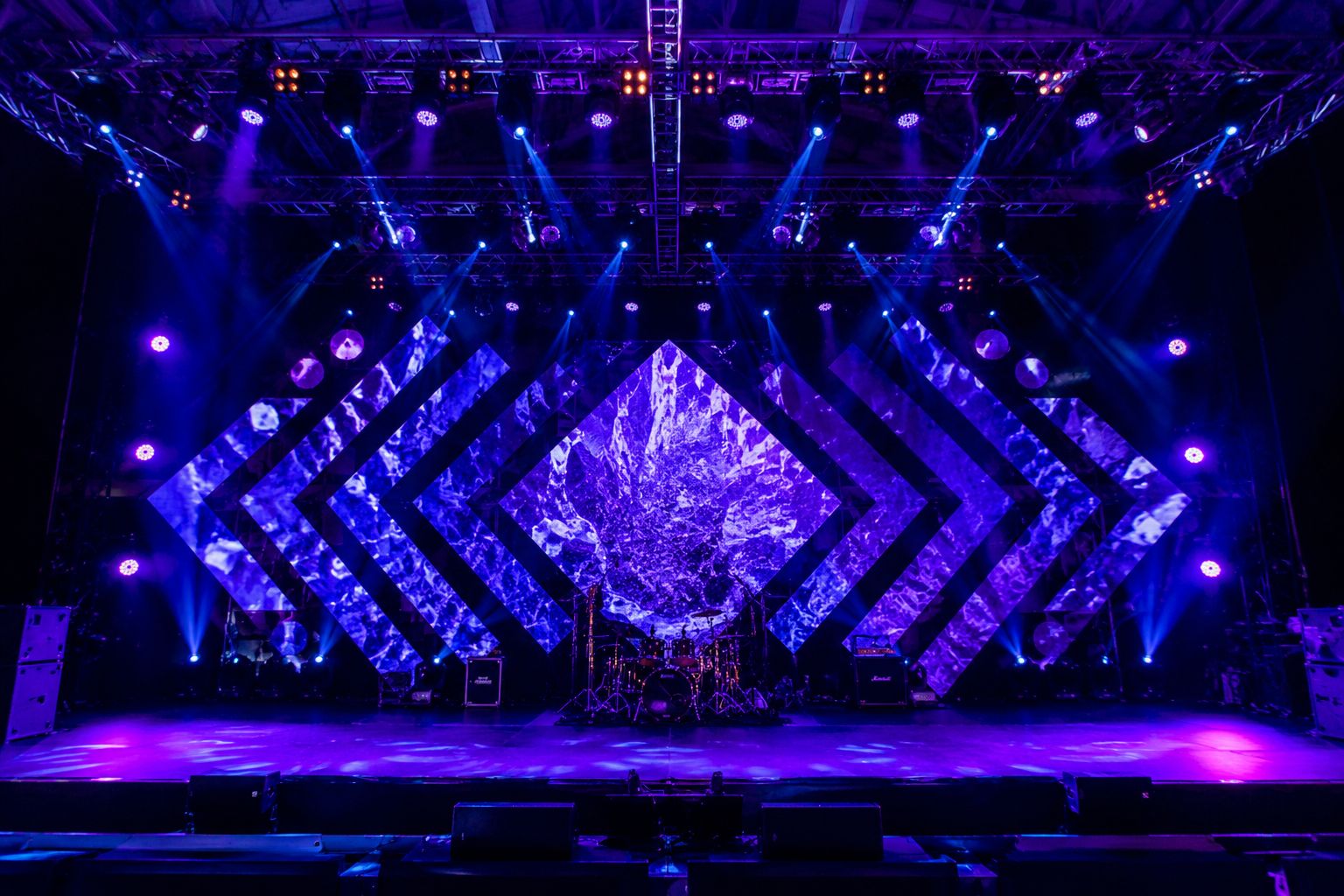 Stage lighting at a live event